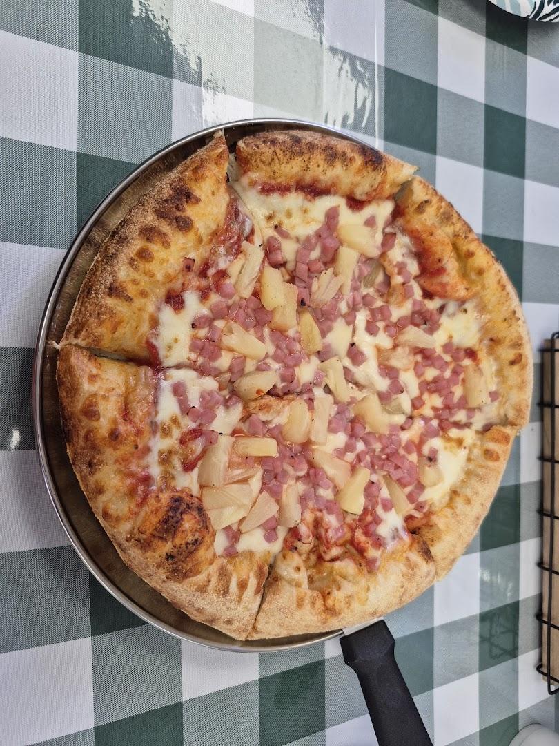 Parkers Pizza